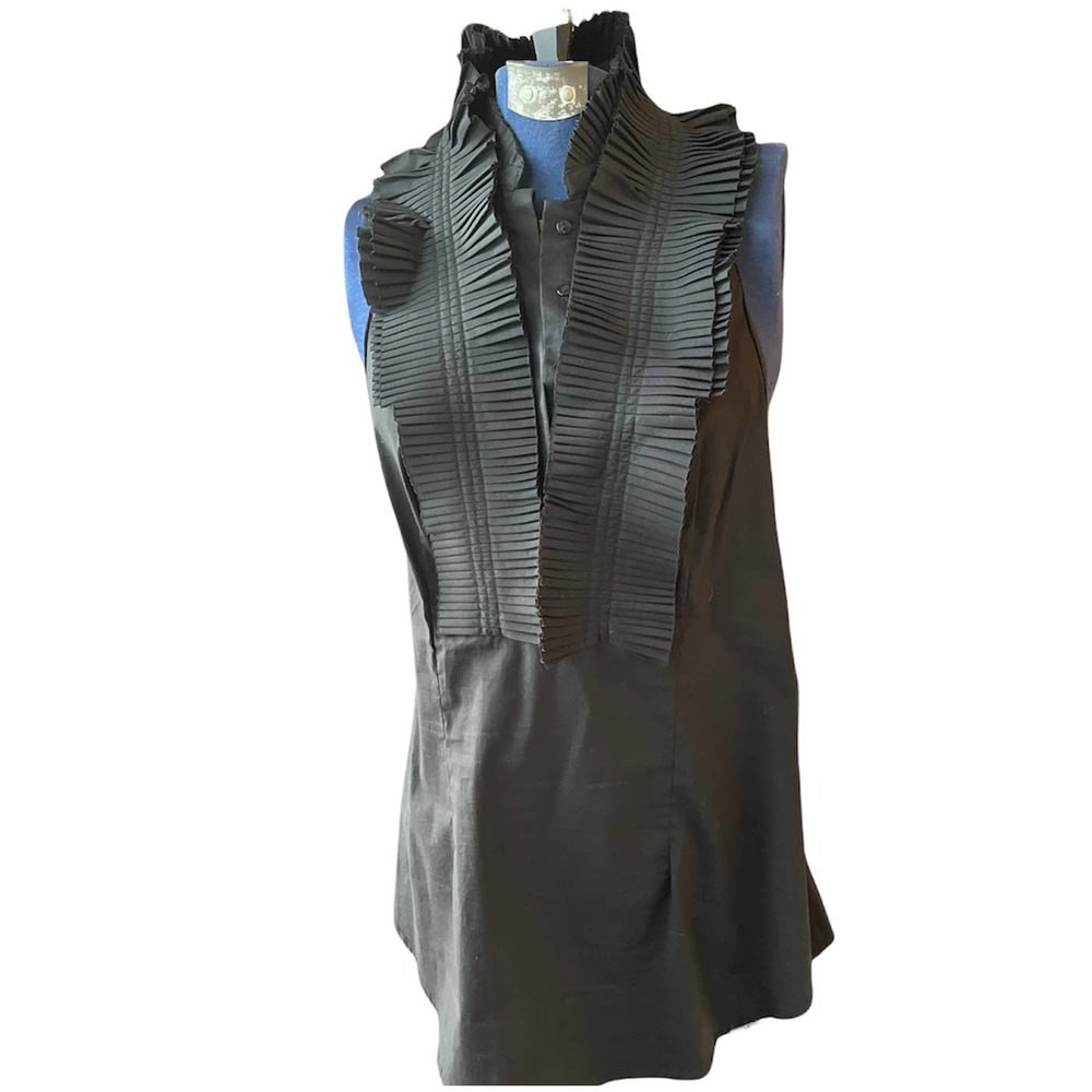 High neck ruffle halter black low v top. Size M.